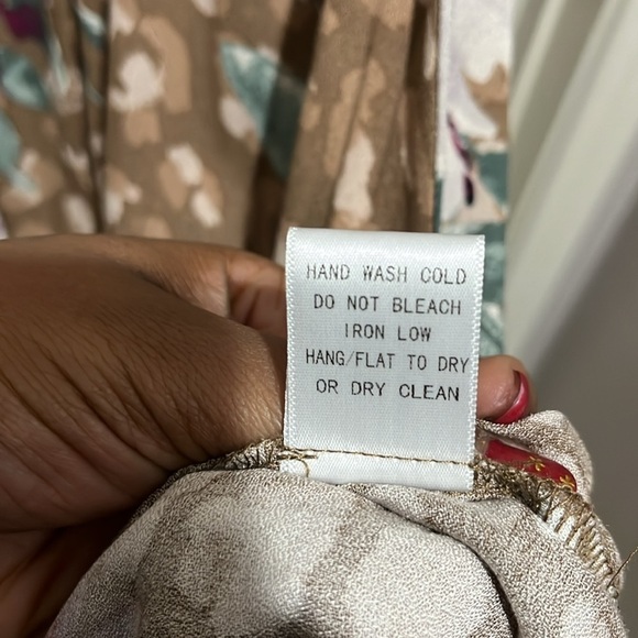 ODDY maxi dress size Medium floral Tan v neck with Splits Size Large - Picture 8 of 8